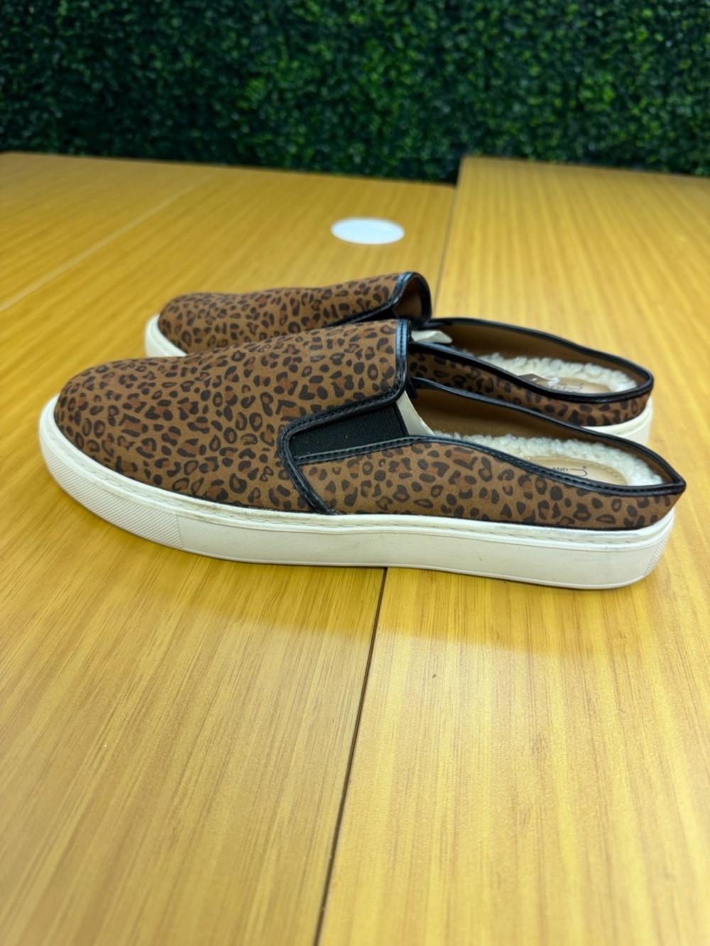 Time and Tru Women's Size 9  Twin Gore Mules Leopard Memory Foam Shoes NEW